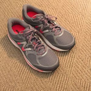 Womens New Balance W940GP3 size 10.5W